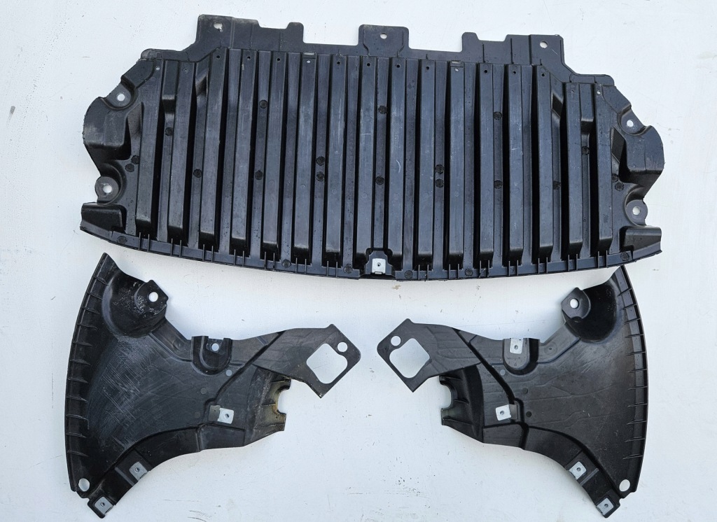 фото №1, Mercedes c-klasa w206 amg защита плита pod бампер om