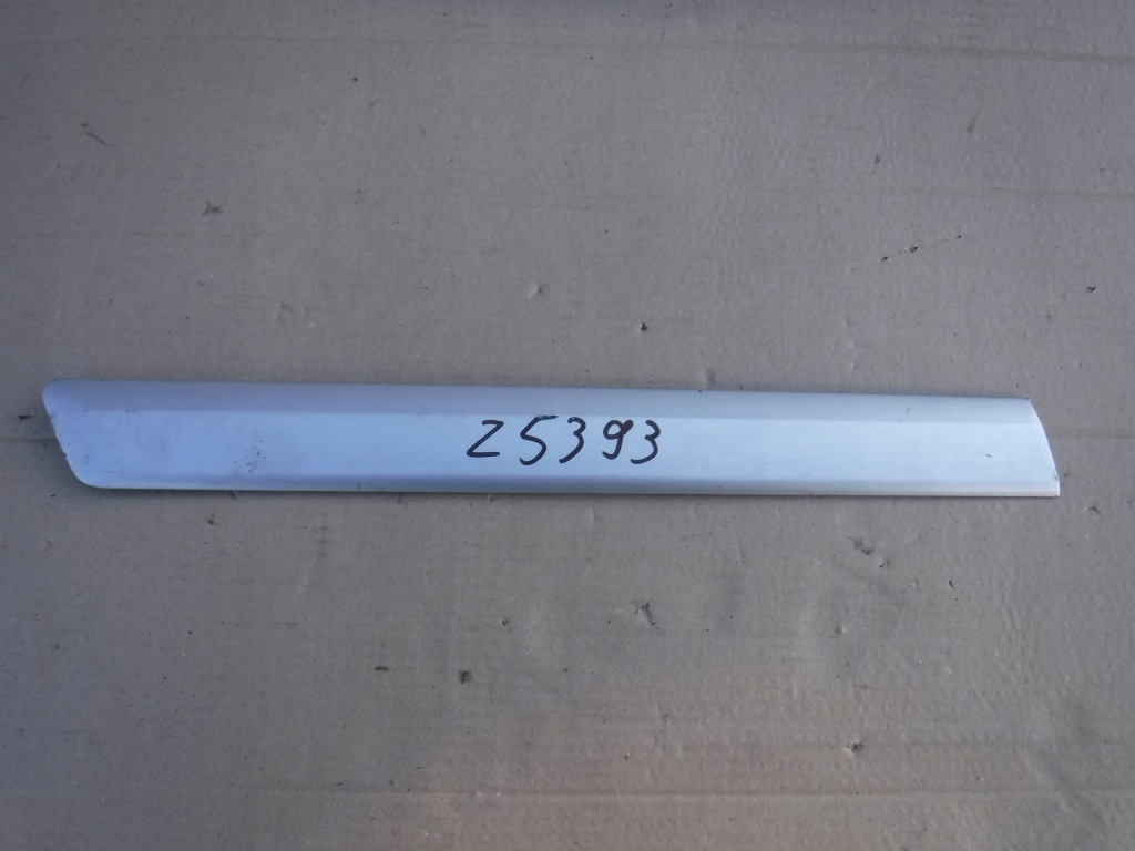 фото №1, Молдинг крыла правый задняя средняя audi a3 8p 3drz