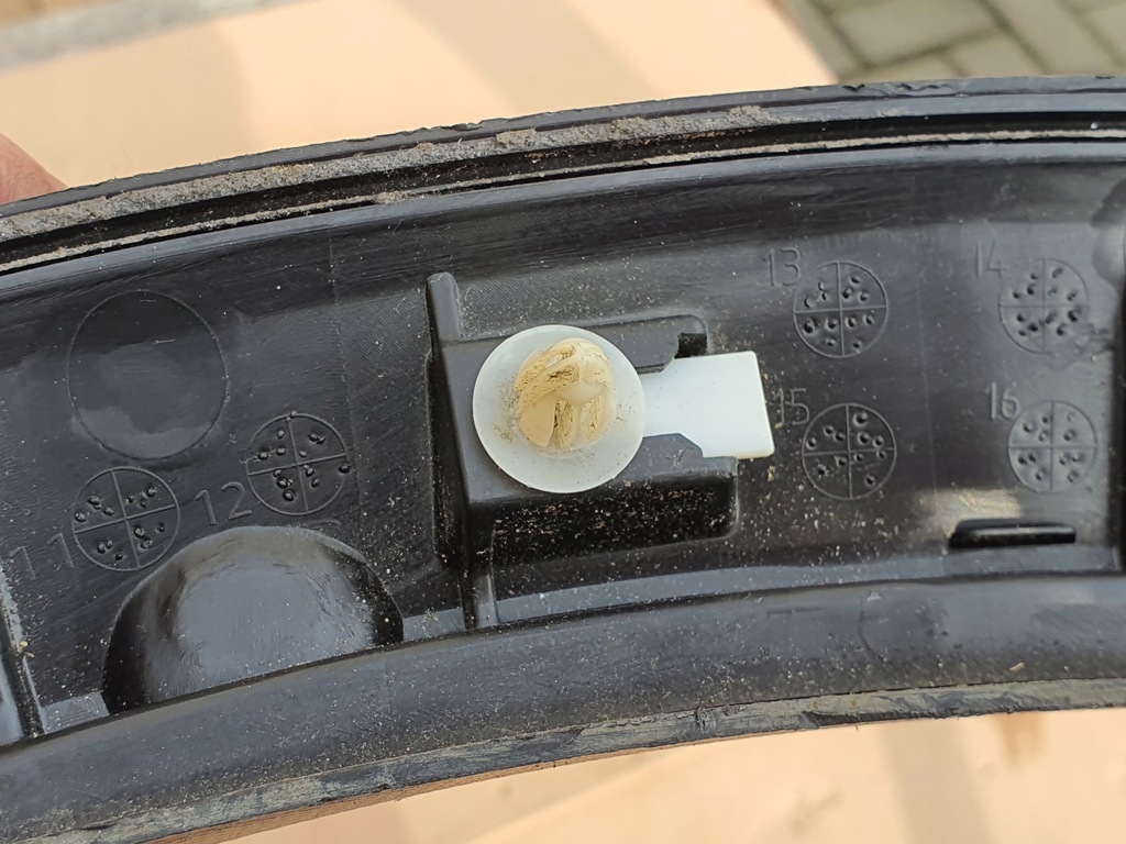 фото №11, Молдинг крила правий перед subaru xv c10010062