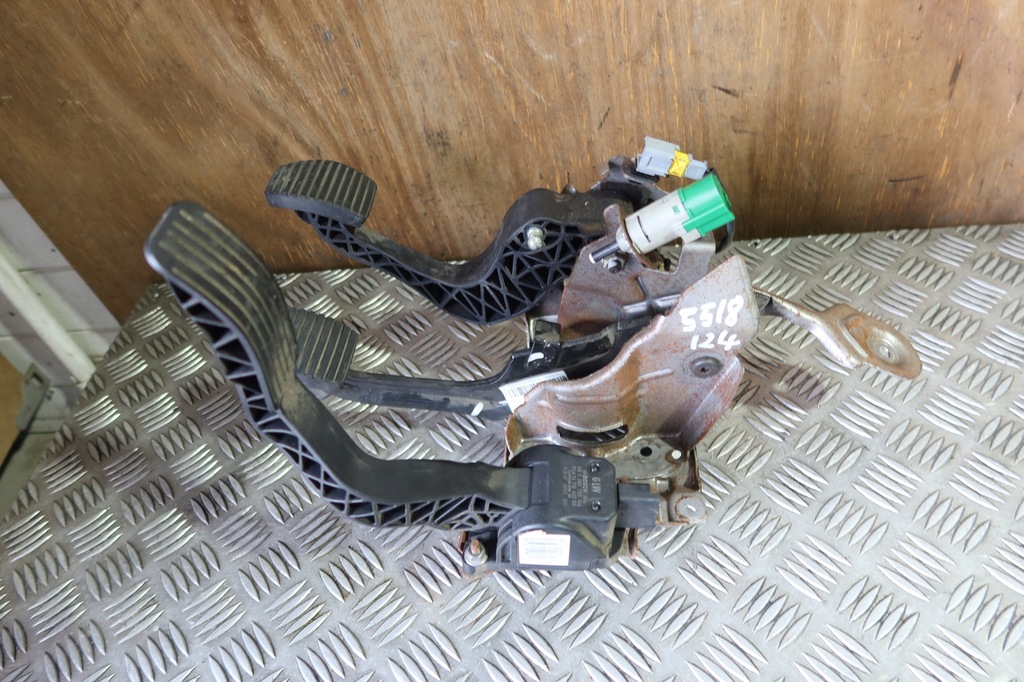 фото №4, Комплект педалей c4 ii f00c3p2706