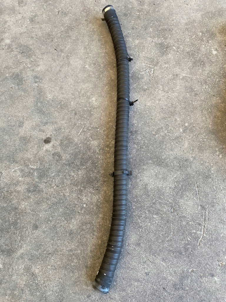 Купить Ferrari f8 tributo труба шланг 916396