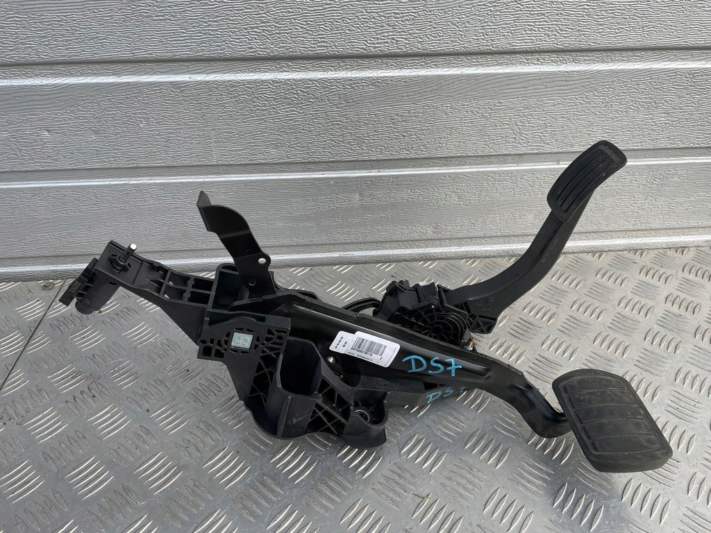 фото №1, Citroen ds7 педаль газа тормоза 1.5 bhdi