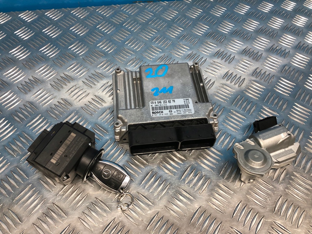 фото №1, Mercedes w211 набор стартовый бортовой компьютер 2,2 cdi