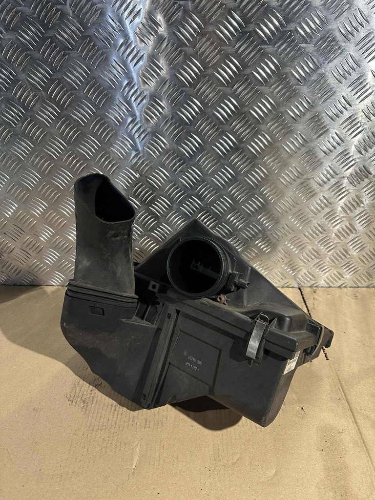 фото №1, Корпус фильтра воздуха bmw