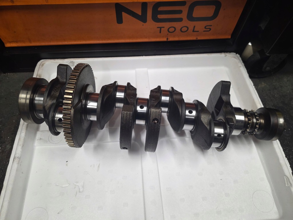 Купити Wał колінчастий n43b16a bmw 1.6