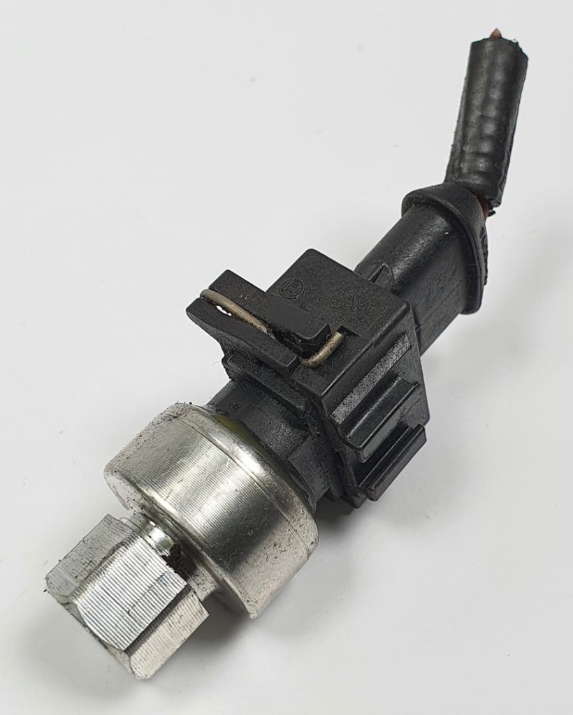 Купити Датчик кондиціонера volvo c70 2 30661949