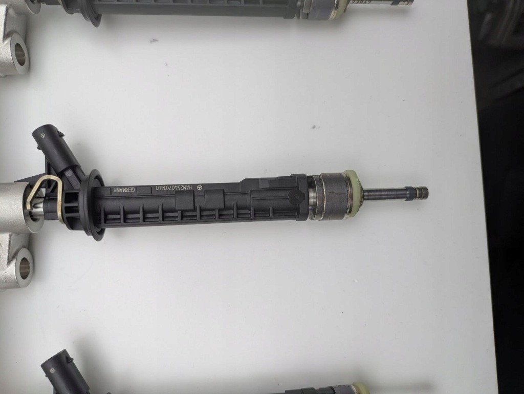 Молдинг упорскування форсунка 2540709000 2540701401 Київ