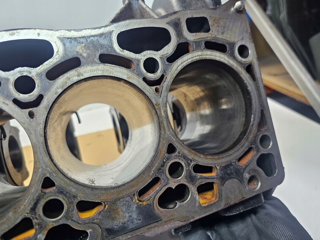 фото №13, Блок двигуна audi vw seat skoda 1.6 tdi crk 04l023e