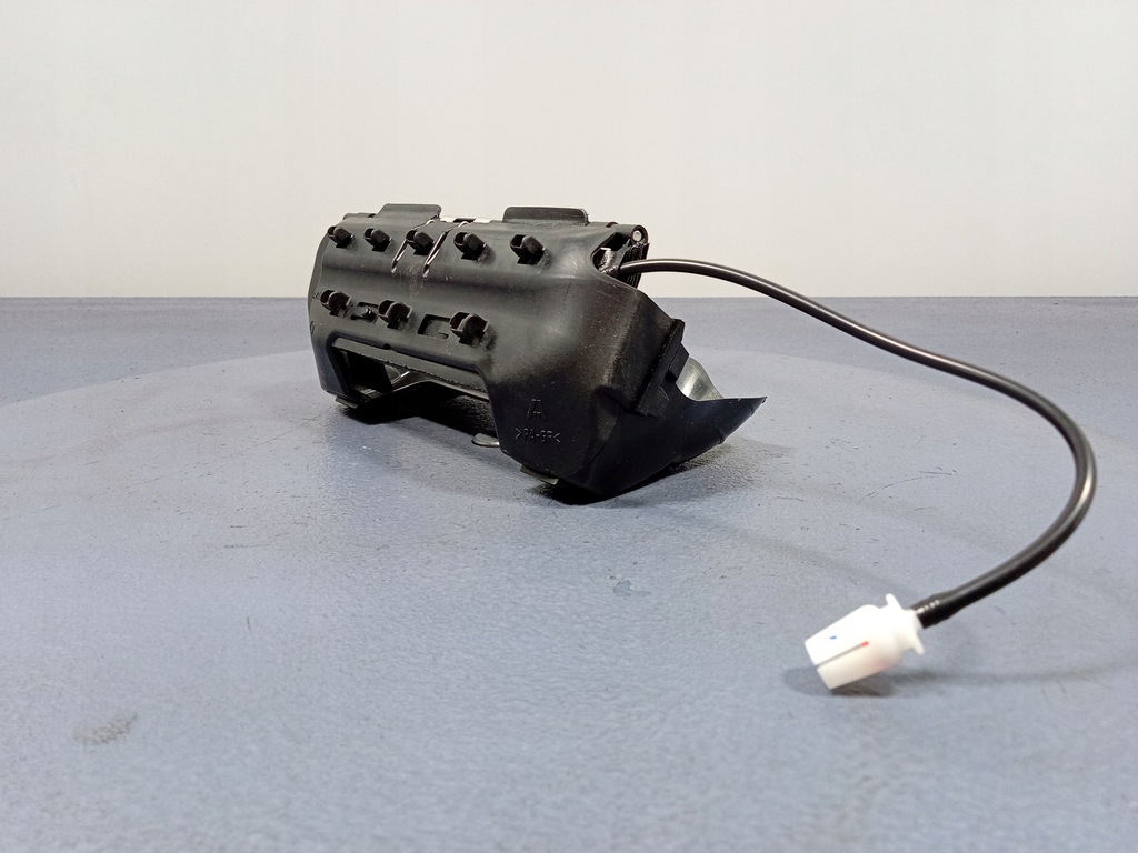 фото №4, Mercedes cl w216 захист підголівник задня a2169101175