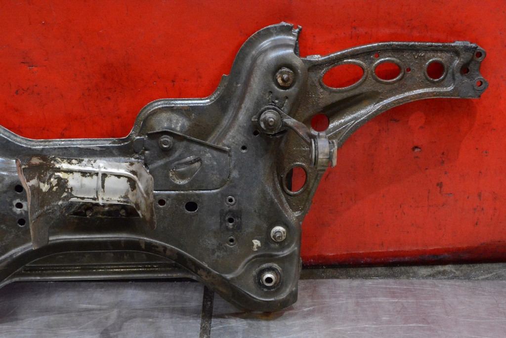 Підрамник балка підрамник підрамник перед renault trafic 2 2.0 dci 115 km рестайлінг  06-15 Київ