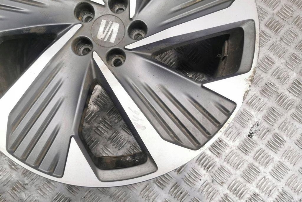 фото №7, Комплект диск seat arona kj7 6f9601025g 1.0l бензиновий 85kw 2023