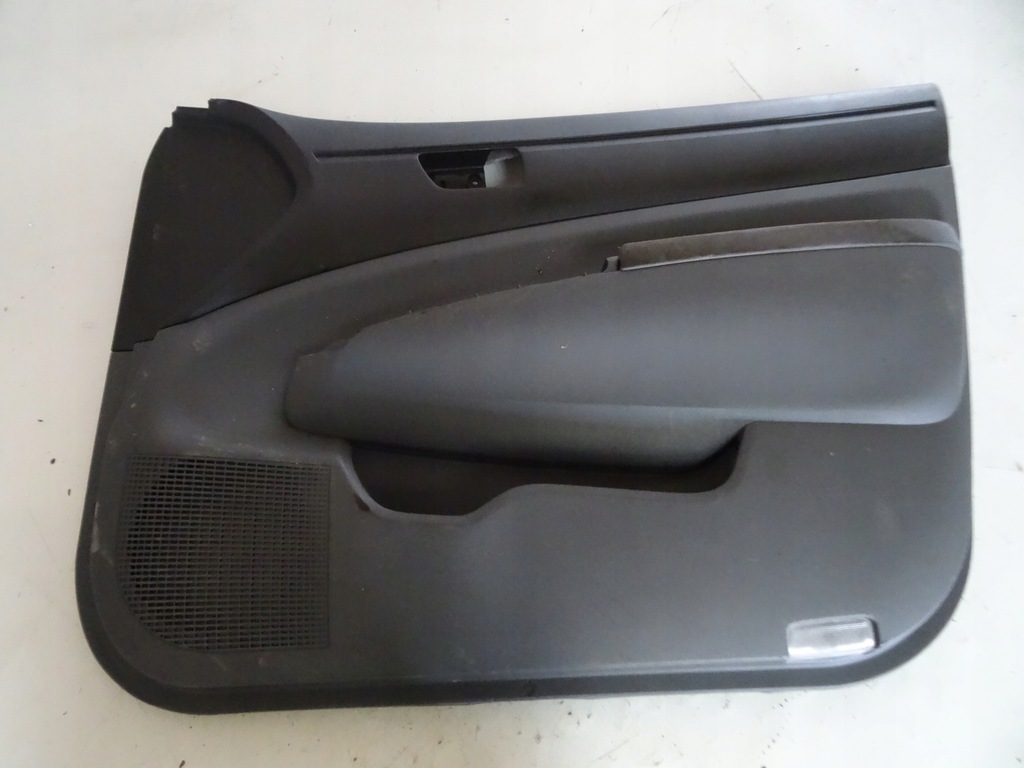 фото №1, Обшивка правий перед toyota prius ii