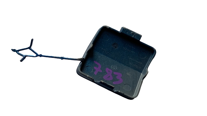 фото №2, Skoda scala 19- заглушка бампера фаркоп задняя