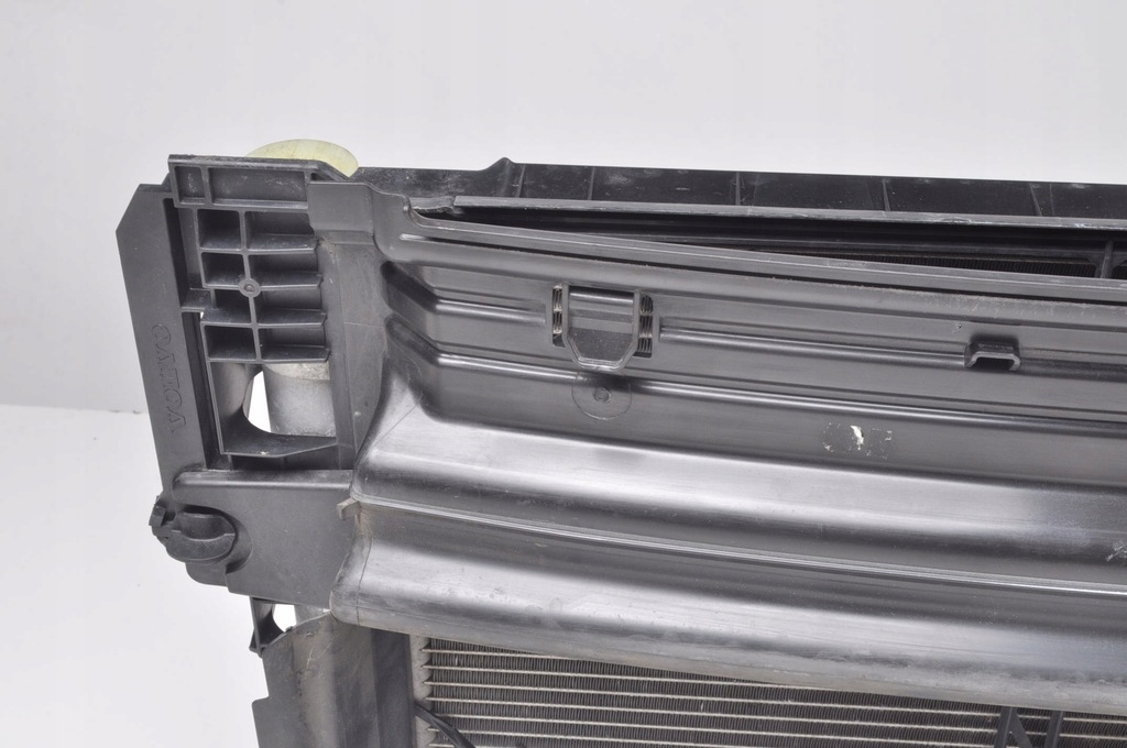 фото №11, Volvo s60 v60 xc60 xc90 v90 s90 радіатор кондиціонера 31686415 31425367