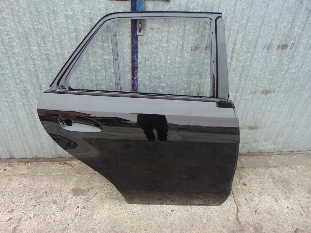 фото №1, Дверь правый задняя mercedes glk w204 lift
