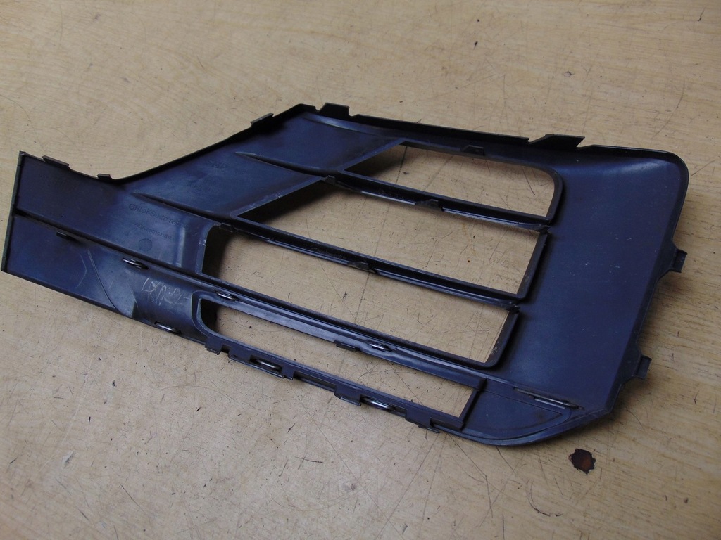 фото №12, Решётка w бампер правая перед audi q2 81a807682a