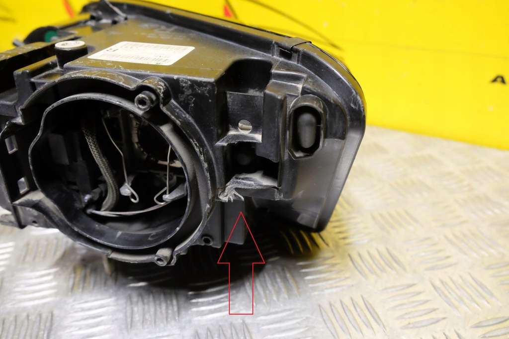 фото №15, Audi r8 2006- фара лампа ксенон з led права usa