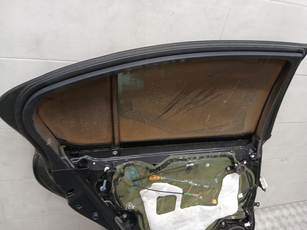 Lexus gs iv дверь левое задняя левое  задняя kol 223 15-18r Доставка