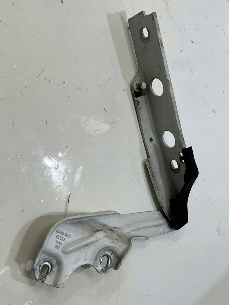 фото №1, Петля капот правый audi a7 c7 4g8823302d