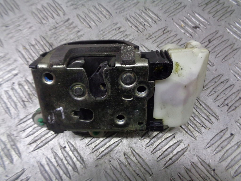 фото №1, Замок дверь центральный левый перед alfa romeo 147