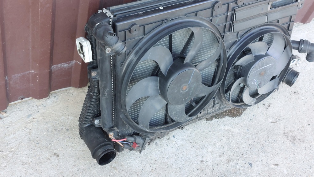 Радиатор воды интеркулер вентилятор 1.6 tdi 2.0 tdi vw golf seat skoda Недорого