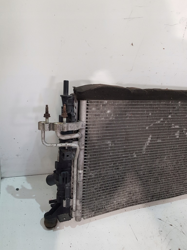 Ford оригинальный номер 3m5h8005rk радиатор, система охлаждение двигателя Недорого