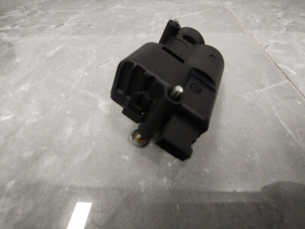 Привод крышка заливной топлива opel corsa d e astra h vectra c 13208157 в Украине