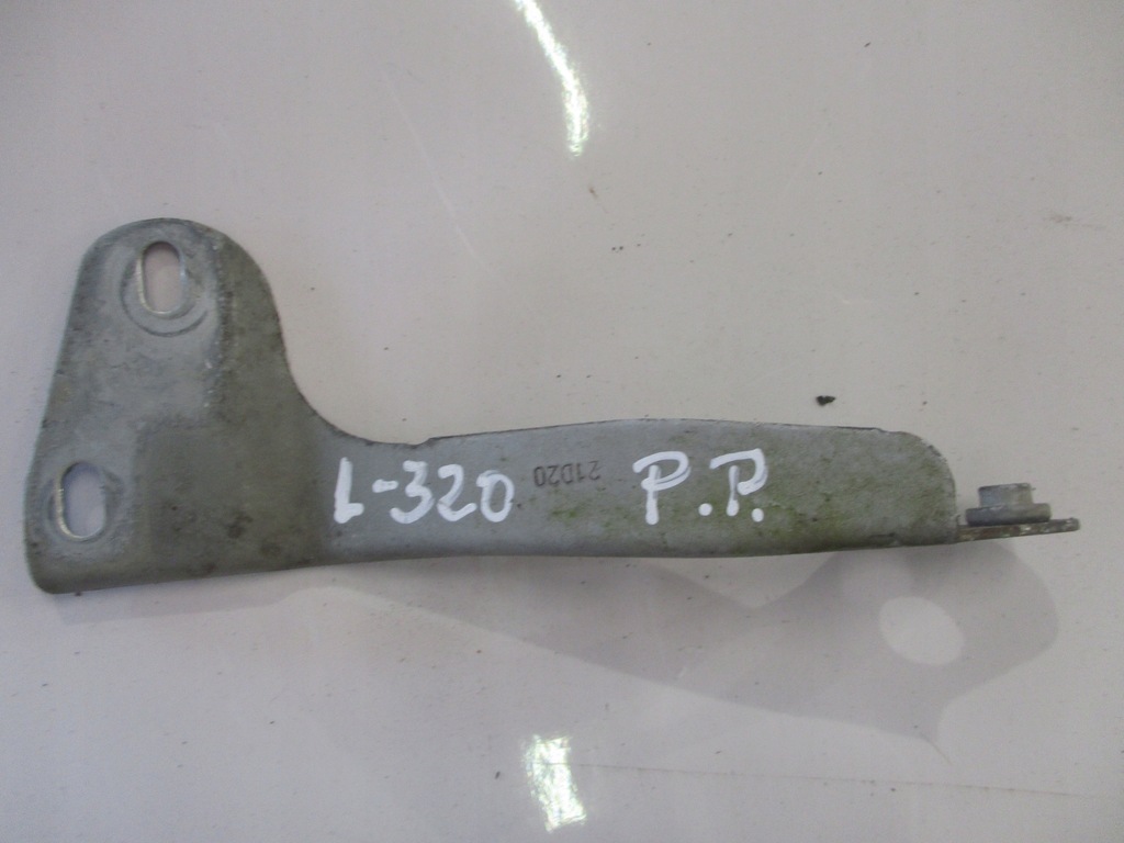 фото №1, Кронштейн кронштейн крыла правый перед range rover sport i l320