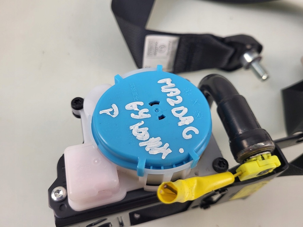 фото №13, Mazda 6 iii gl gj 2gi lift pas безопасности правый перед передний 18r-