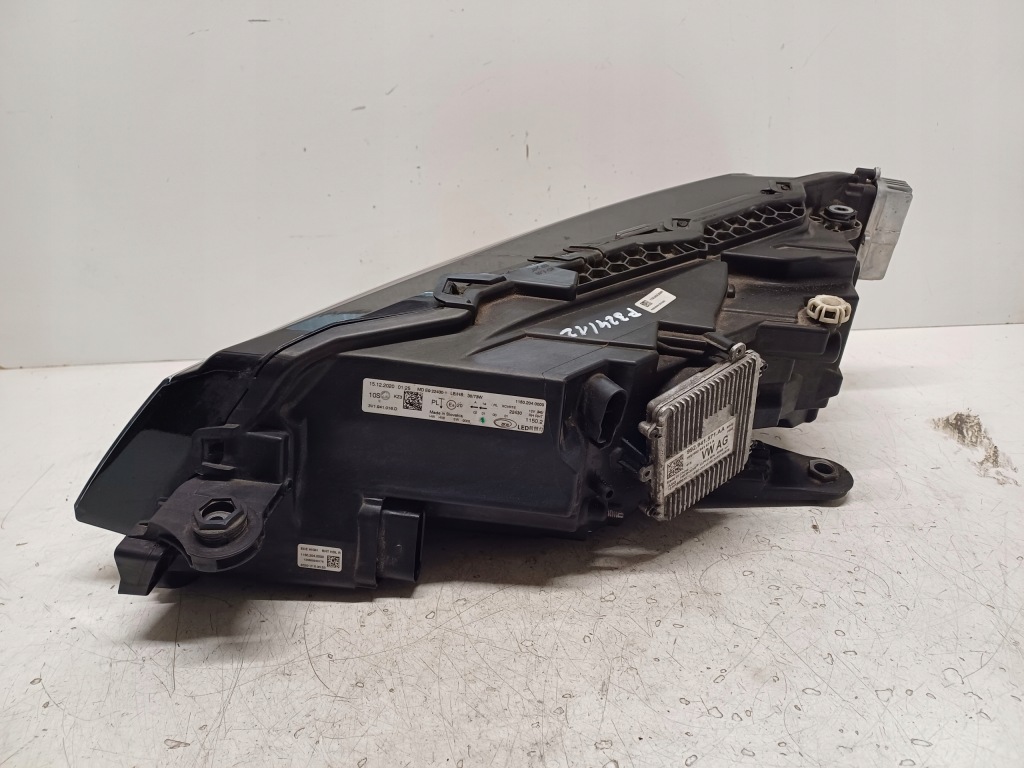 фото №8, Skoda superb 3 iii lift 19- лампа права перед full led 3v1941016d - cała