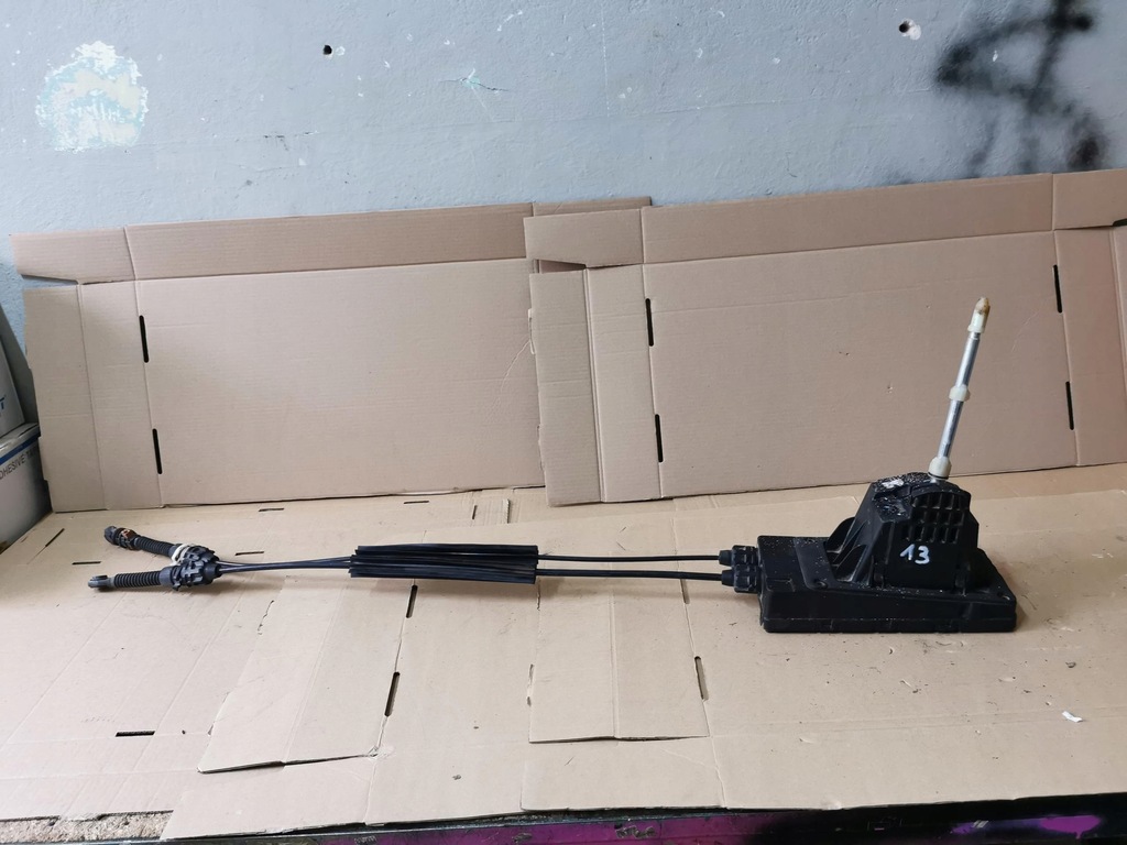 фото №1, Домкрат тросы переключения передач dacia lodgy 1.5 dci