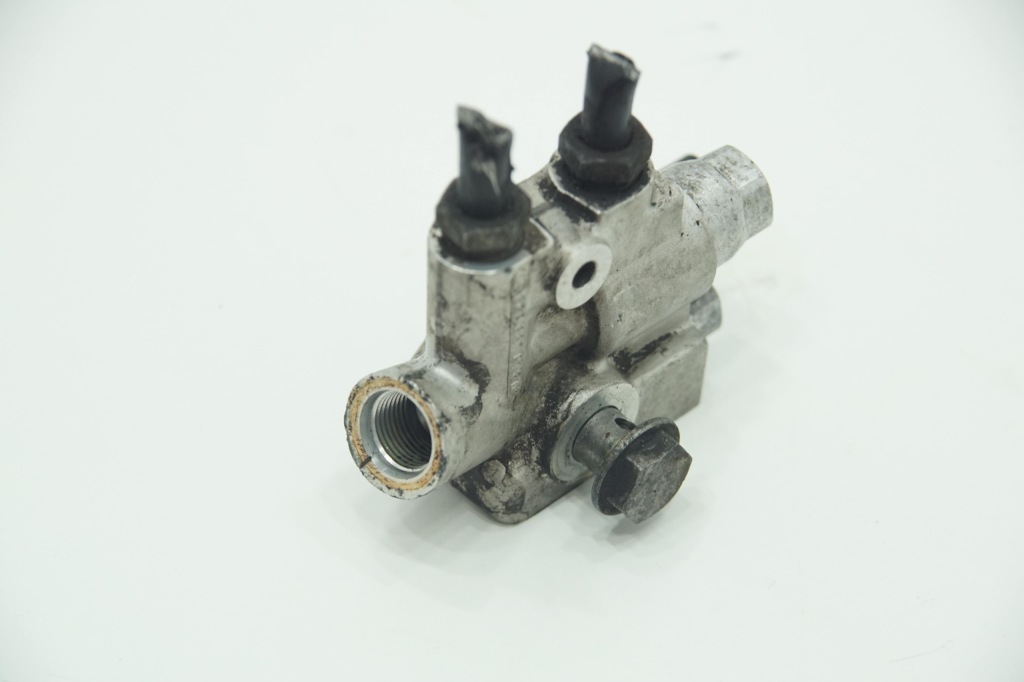 Купить Клапан abc 2203200558 mercedes cl w215 w220