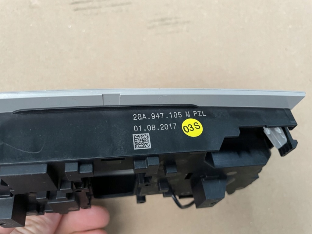 фото №4, Vw t-roc 2ga лампа потолочный 2ga947105m pzl 2ga947105f pzl