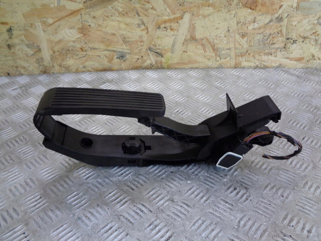 фото №1, Потенціометр педаль газу mercedes c200 w203 00- a2113001304