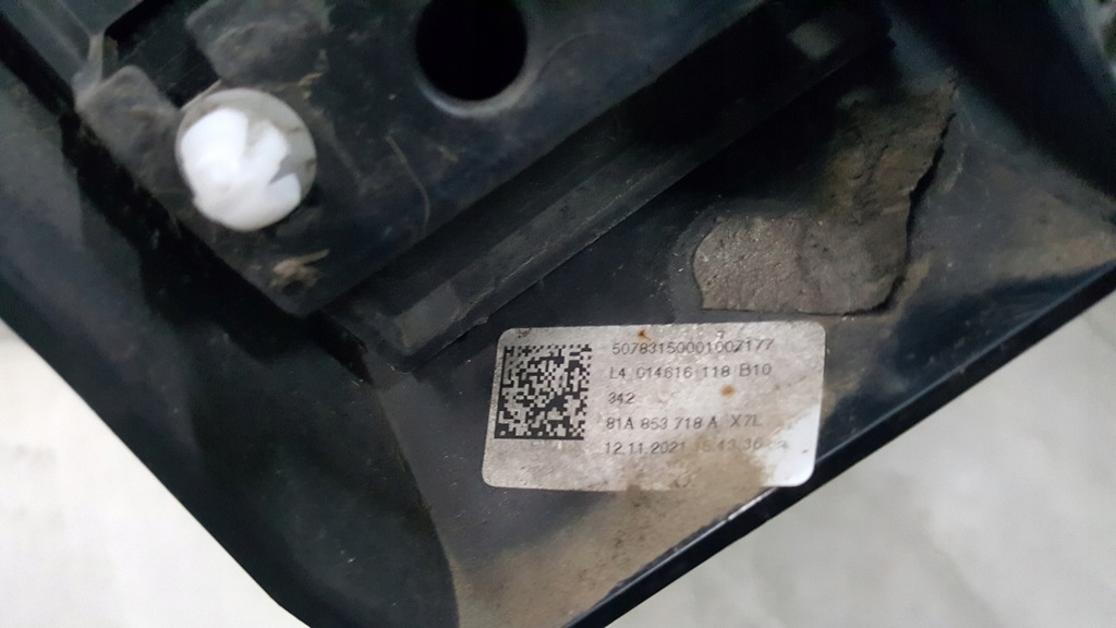 фото №14, Молдинг крыла правый перед audi q2 81a853718a демонтаж