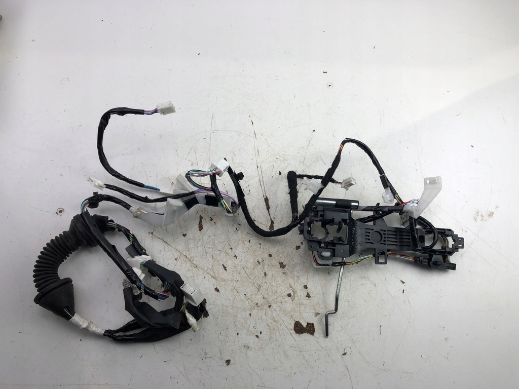 фото №1, Toyota auris жгут дверь правый перед key less go