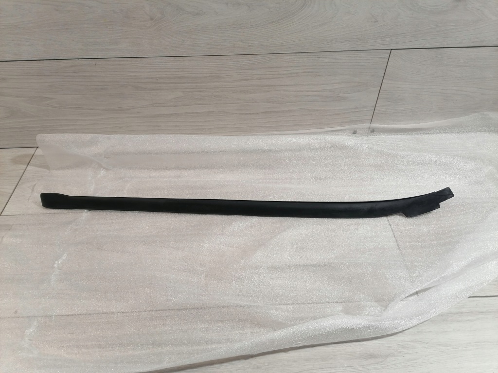 фото №1, Bmw f32 f36 молдинг стекло правый перед 51317285928
