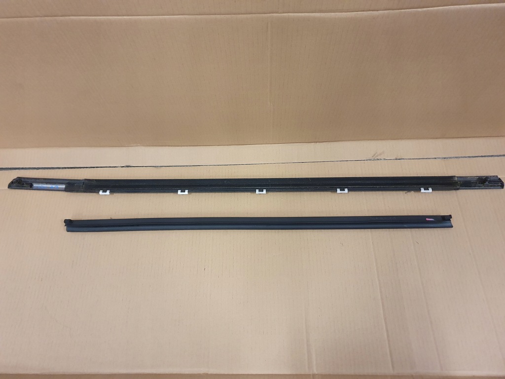 фото №4, Kia carens iv молдинг скребок дверь левый задняя