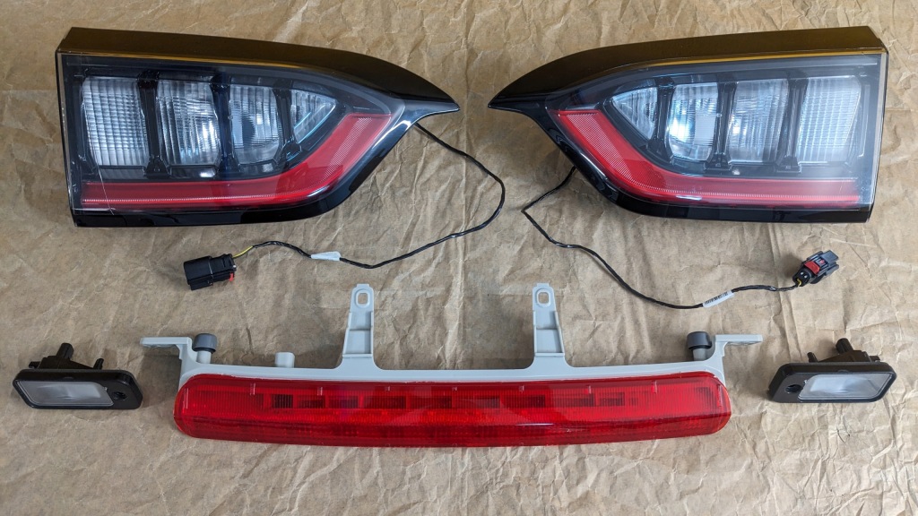 фото №1, Лампы крышки багажника jeep cherokee kl 19-23