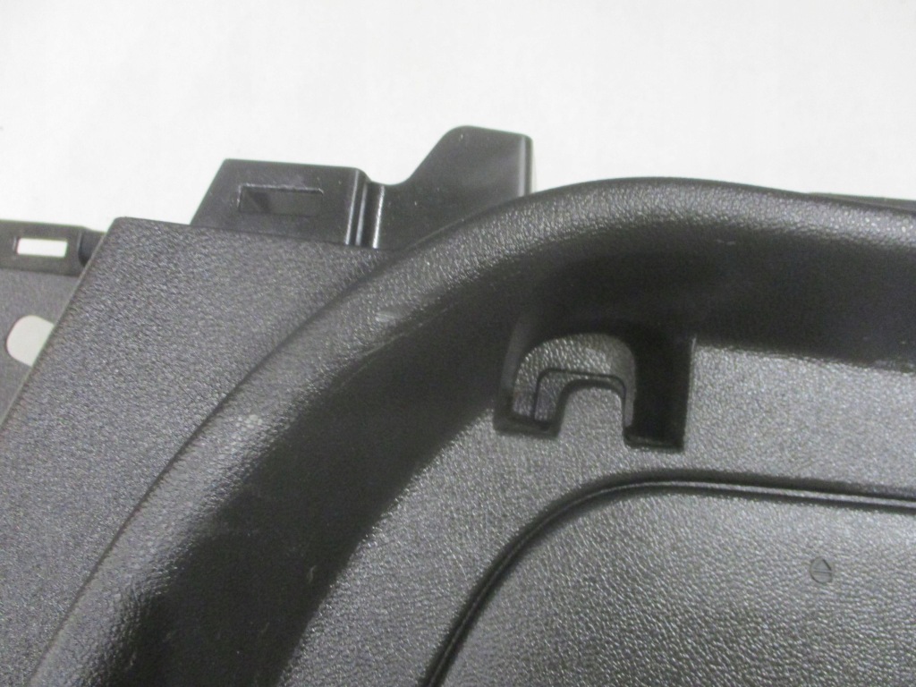 Обшивка оббивка багажника правий задній opel mokka a 95190815 Київ