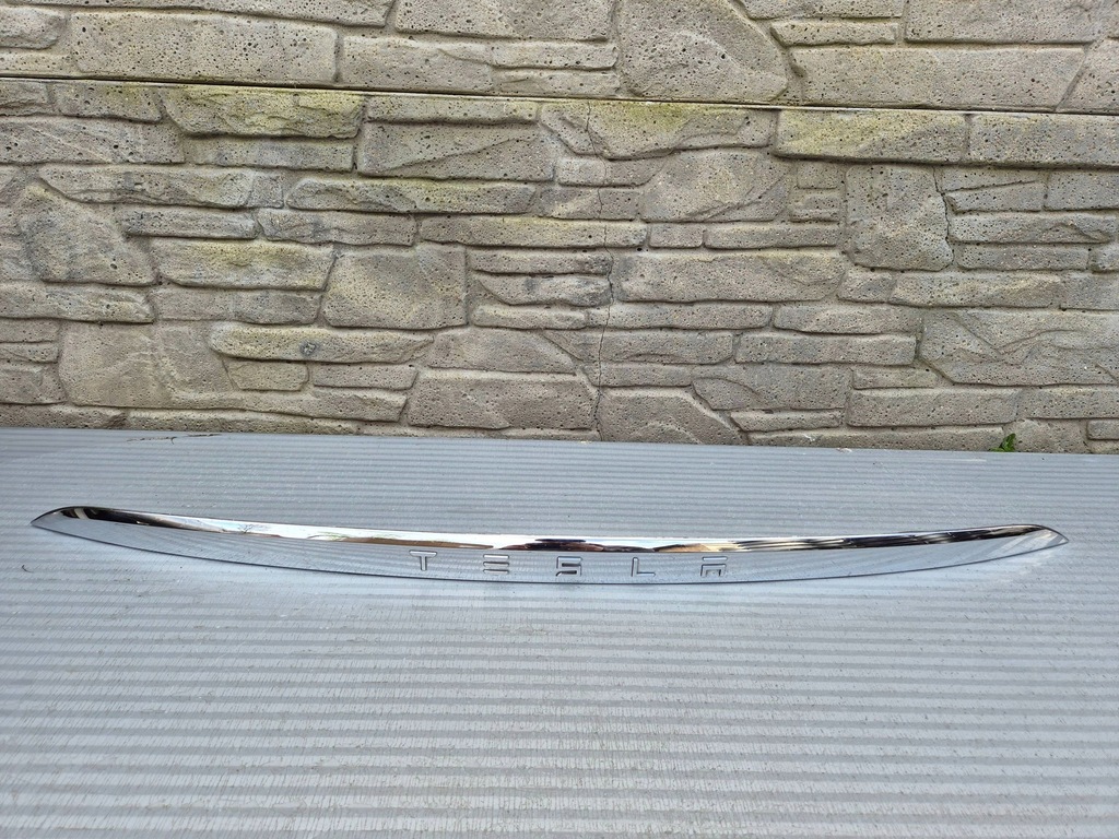 фото №1, Tesla model x 15- молдинг хром задний крышки багажника 103536900d