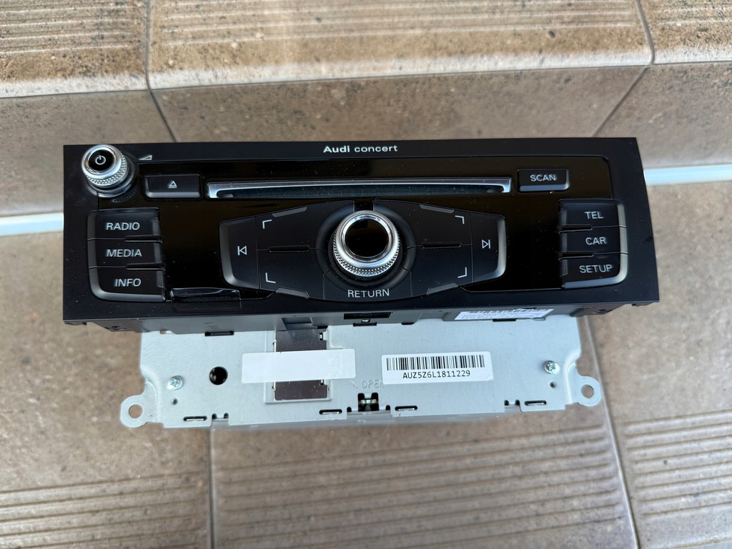 фото №1, Радио concert audi a4 b8 12-15r 8r1035186f