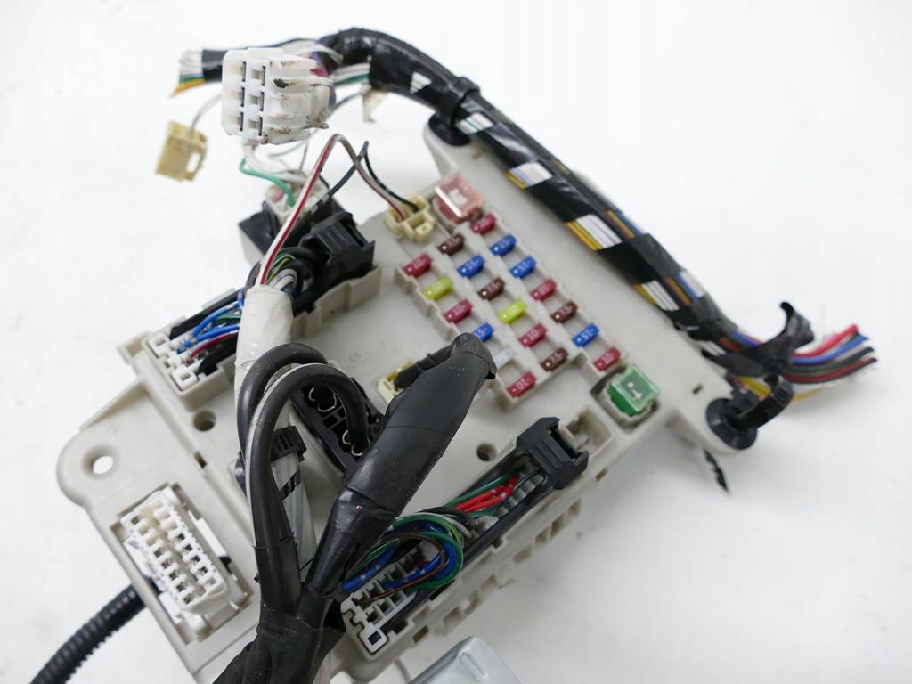 фото №8, Toyota rav4 ii d4d коробка предохранителей модуль