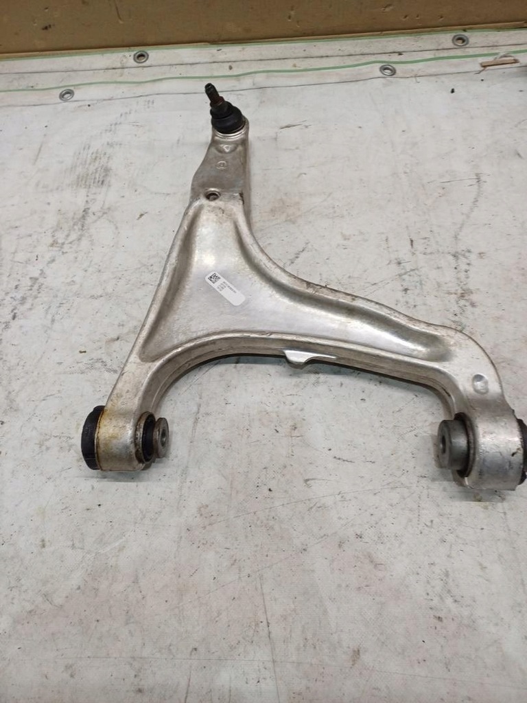 фото №1, Важіль правий maserati levante 06701063600