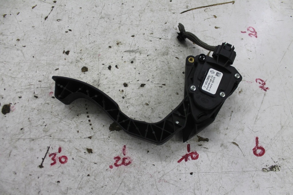 фото №1, Педаль газа потенциометр 180022703r sandero ii lift hb 17-20