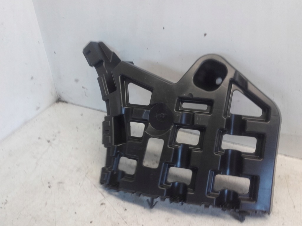 фото №1, Напрямна бампера правий задня peugeot 2008 ii