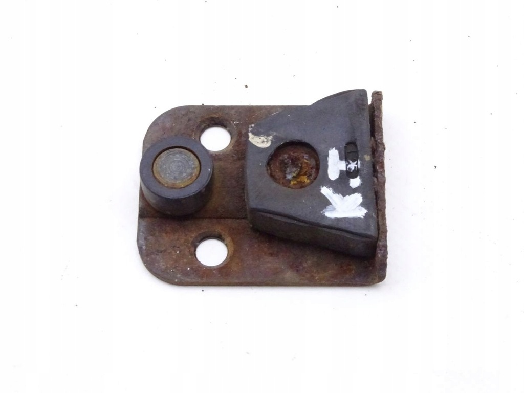 фото №1, Land rover discovery ii 98-04 засов штифт крышки задняя