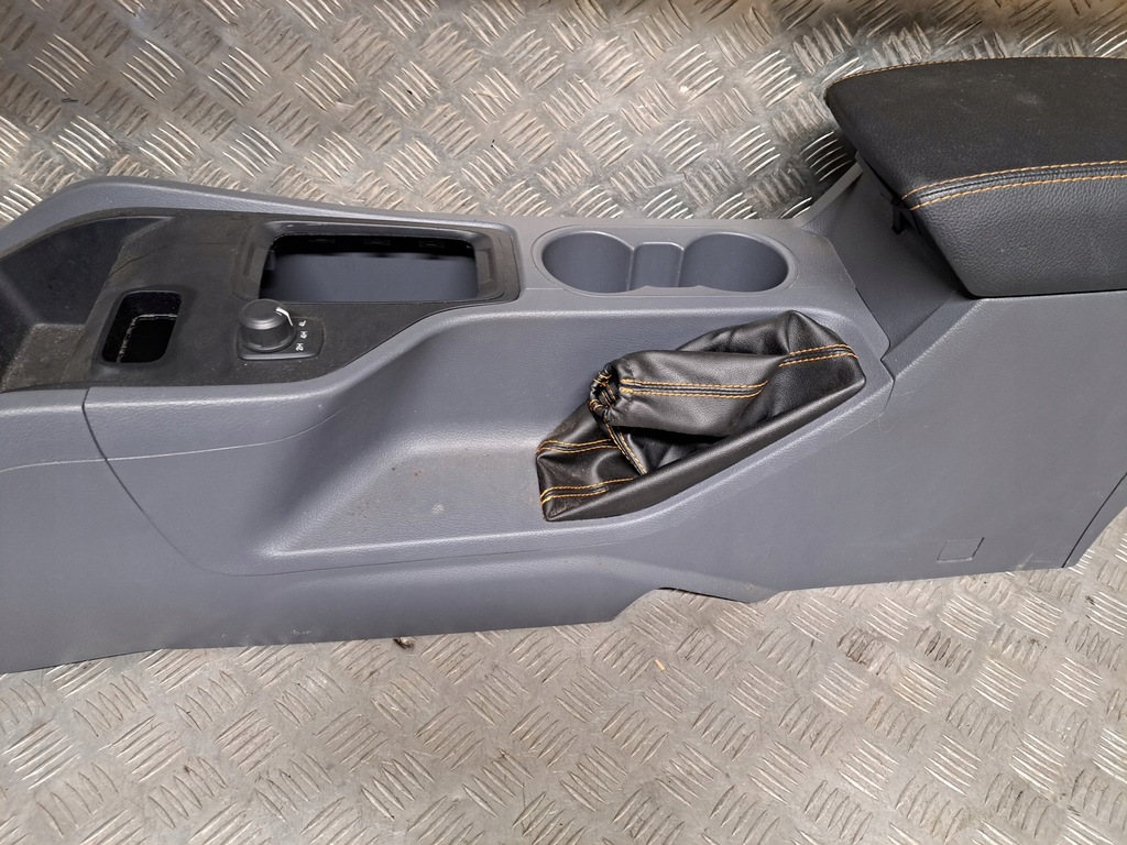 фото №8, Ford ranger 3 wildtrak підлокітник