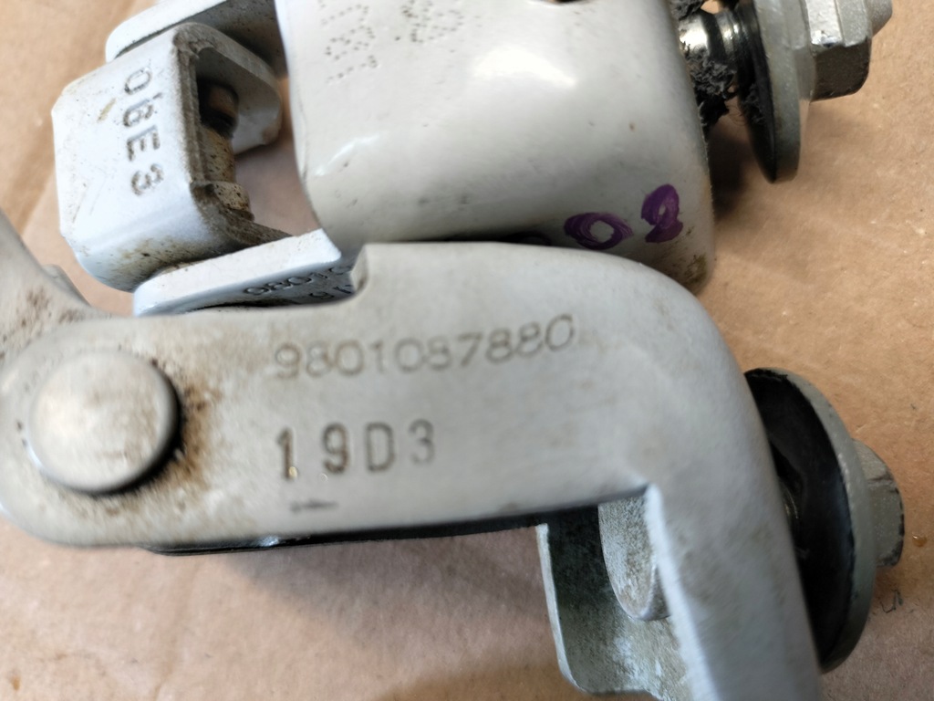 фото №7, Peugeot 2008 петлі кришки kwe