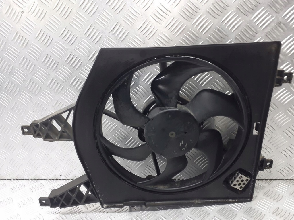 Купити Вентилятор радіатора renault twingo 2 1.2 1831937016